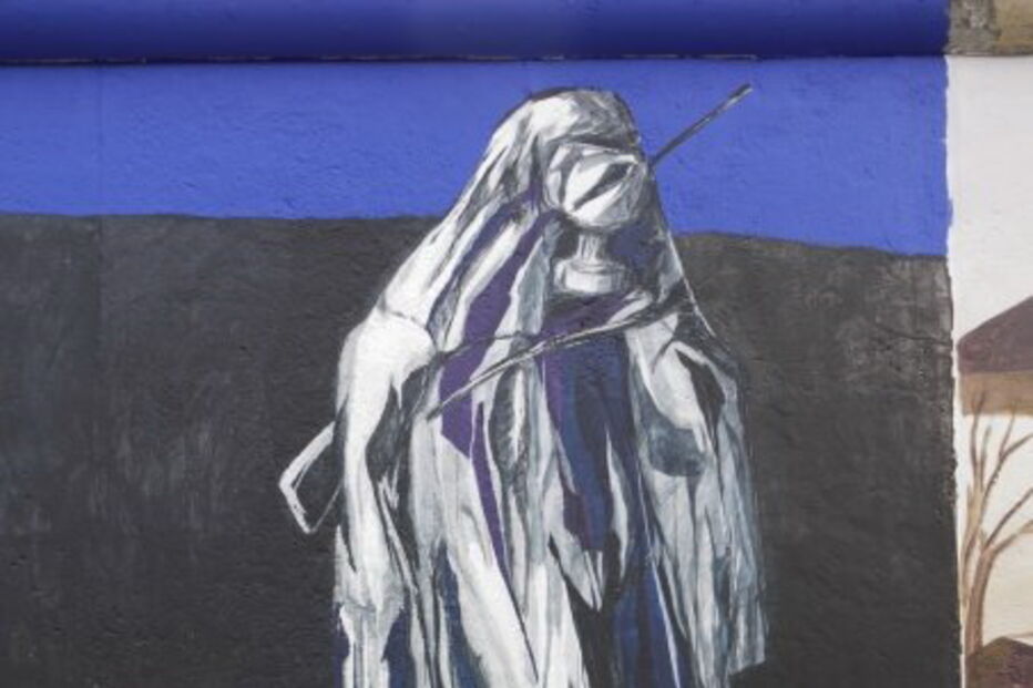 Artista portuguesa foi das primeiras a pintar o muro de Berlim depois da queda