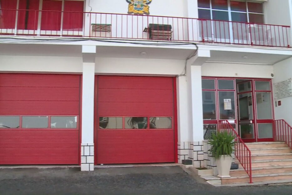 2019-11-02_17_18_26 Bombeiros Voluntários de Borba agredidos por grupo dentro do quartel.jpg