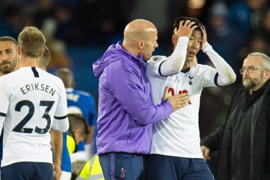 O desespero e as lágrimas do adversário de André Gomes após arrepiante lesão do português