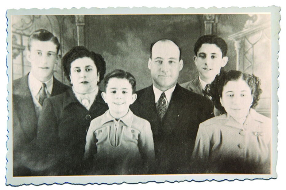 António Jacinto Ferreira fundou  a conserveira com a família em 1954 