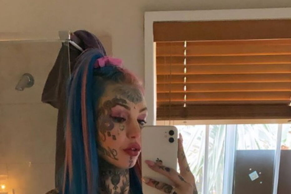 Jovem gasta 23 mil euros para pintar olhos de azul e fica cega