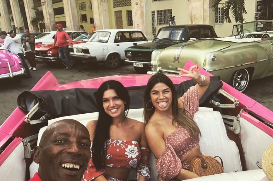 Carolina Fernandes em Cuba