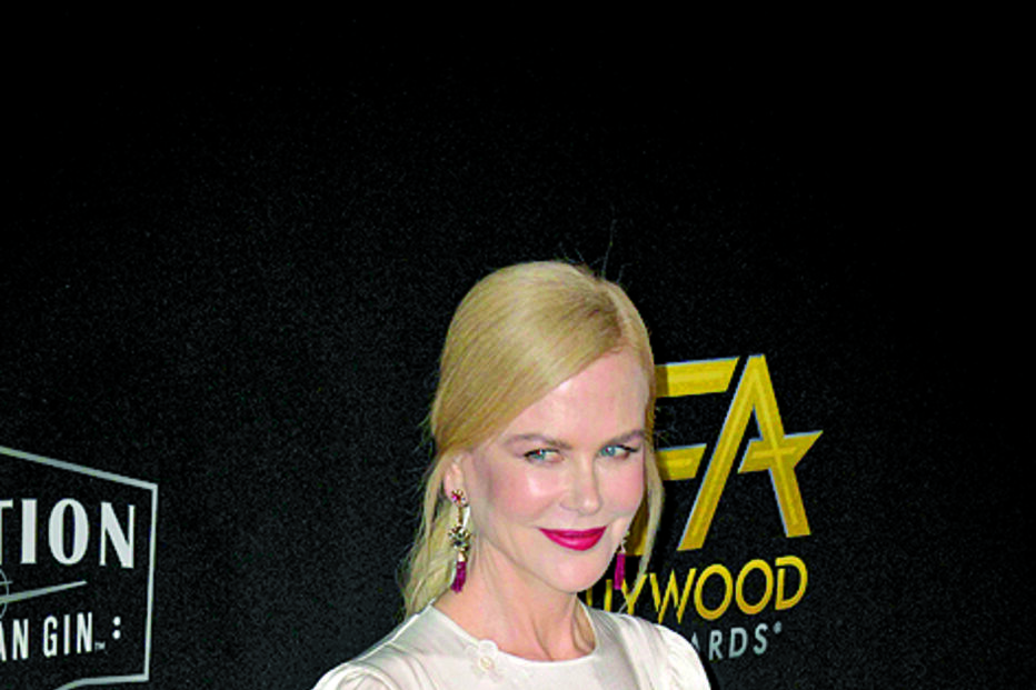 Nicole Kidman não faltou a mais uma gala em Beverly Hills