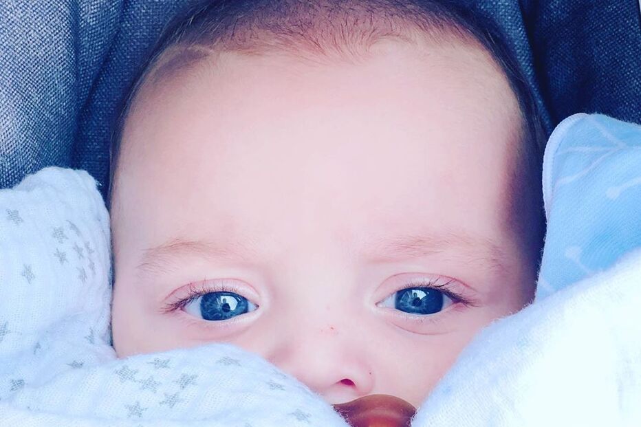 Filho de Jessica Athayde e Diogo Amaral, Oliver, é muito acarinhado pelos fãs dos atores