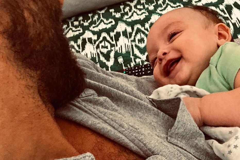 Filho de Jessica Athayde e Diogo Amaral, Oliver, é muito acarinhado pelos fãs dos atores