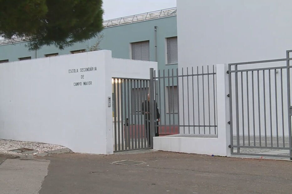 2019-11-06_17_37_40 Aluna hospitalizada após ter sido agredida ao pontapé por colega de turma em Campo Maior.jpg