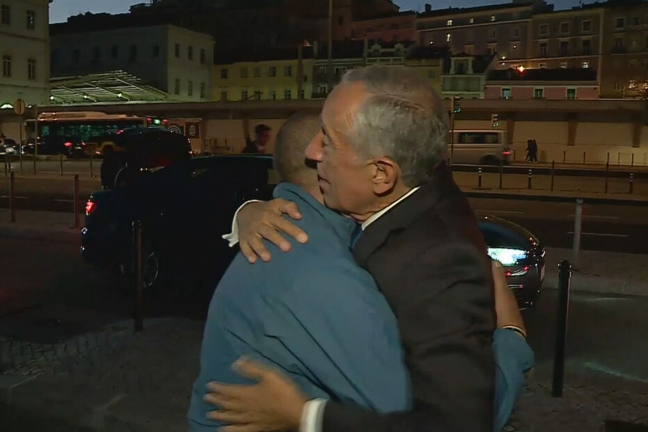 Manuel, o sem-abrigo que salvou o bebé no caixote do lixo e o Presidente da República, Marcelo Rebelo de Sousa