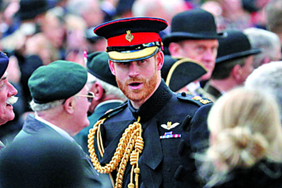 Harry falou com vários militares  