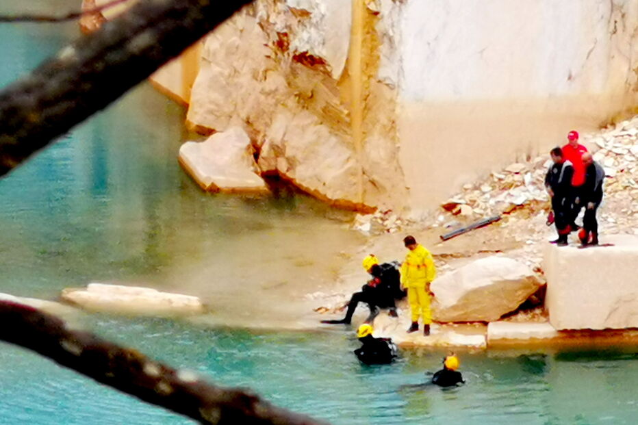 Condutor de camião morre após queda no interior de pedreira em Vila Viçosa