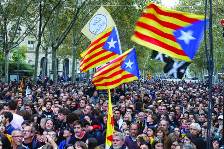 Milhares de pessoas protestaram nas ruas de Barcelona