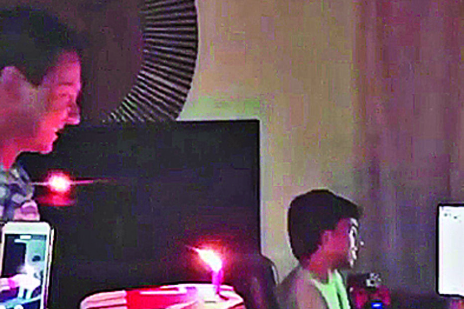 João Félix foi surpreendido com bolo