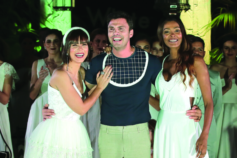 Gio Rodrigues celebrou 20 anos da marca ao lado de rostos como Olívia Ortiz e Maura Faial, que desfilaram 
