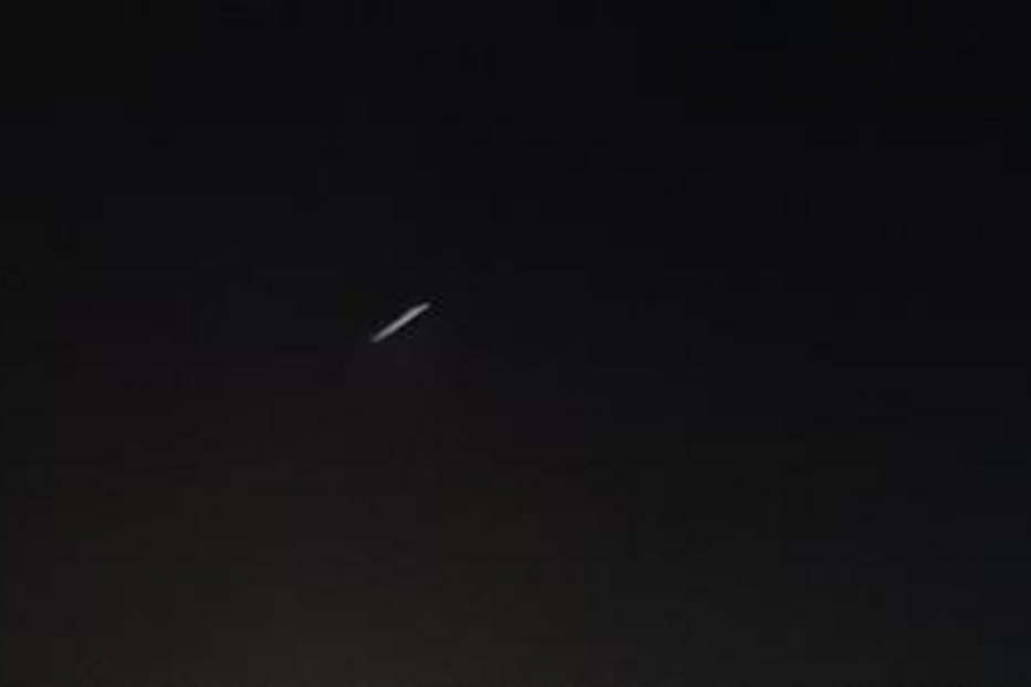 Portugueses temem ovnis ao verem luzes estranhas no céu