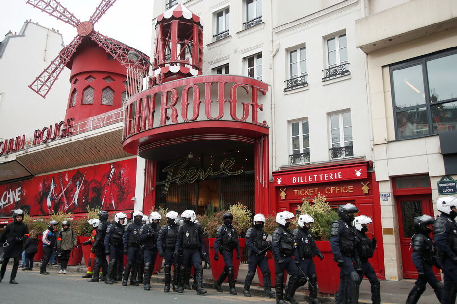 Coletes Amarelos completam um ano com novos protestos em França