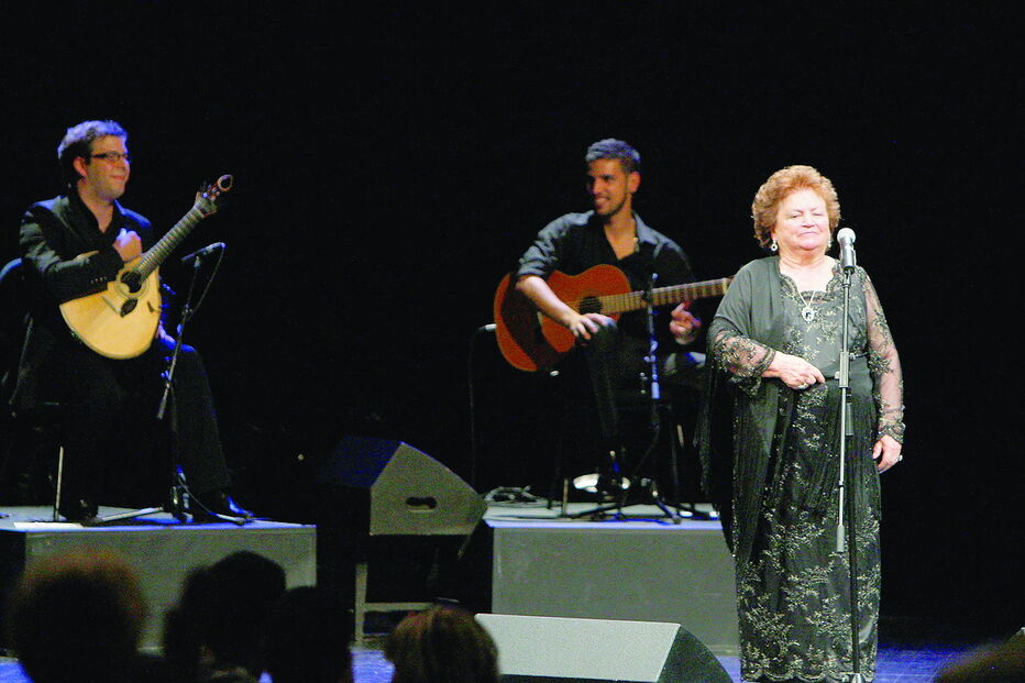 Argentina Santos durante um espetáculo de homenagem no Teatro São Luiz, em Lisboa, em 2010 
