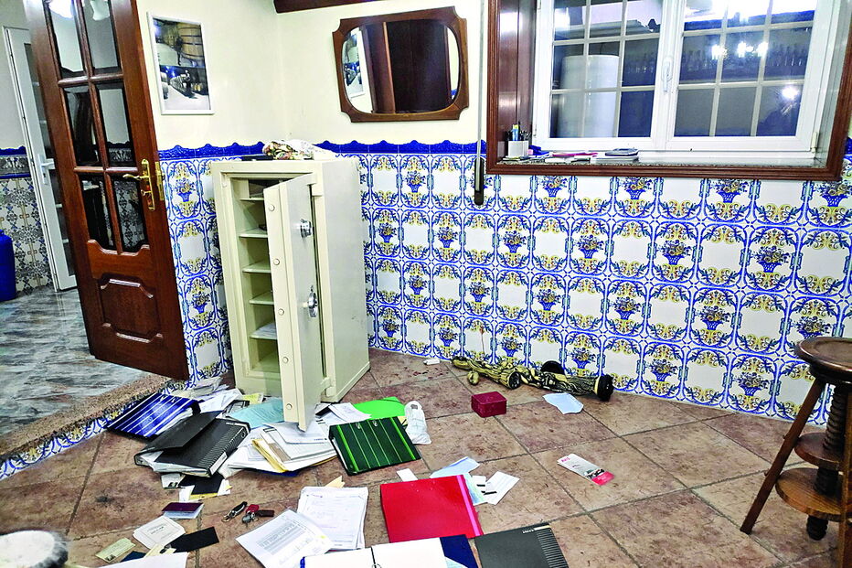 Homem de 65 anos foi espancado com enorme brutalidade até dar o código do cofre que tinha em casa 