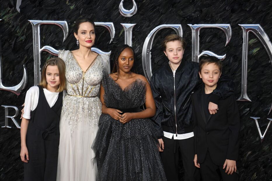 Angelina Jolie e os filhos do ex-casal