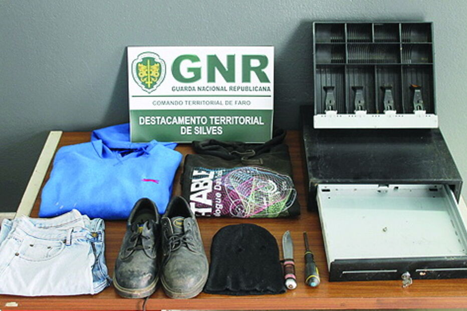 Material que foi apreendido pela GNR ao homem, aquando da sua detenção em finais de maio de 2018