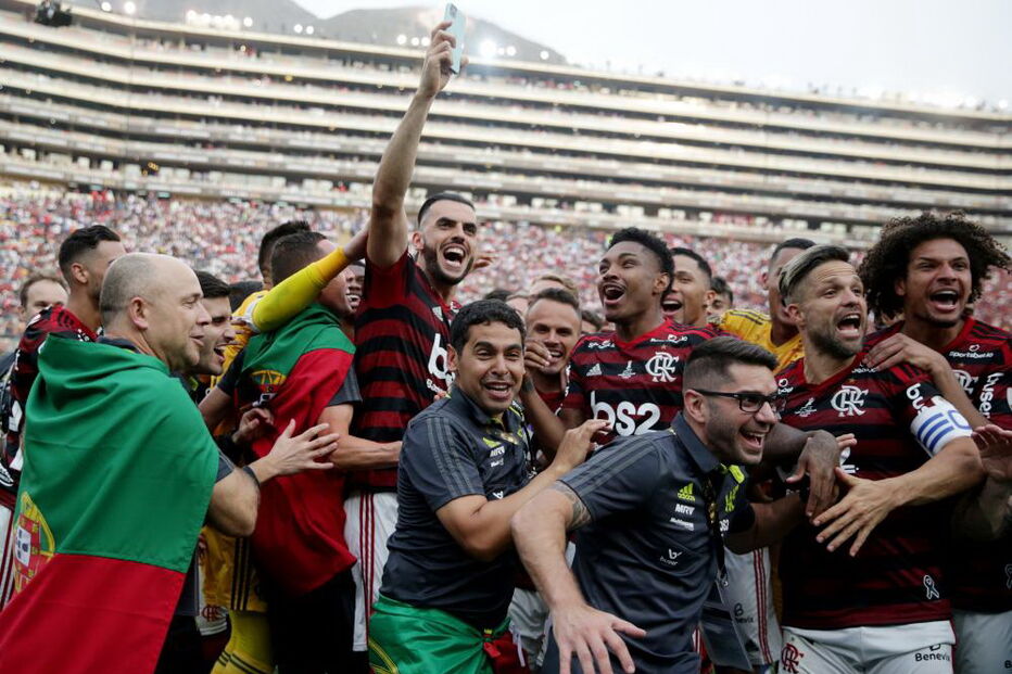 Adeptos em festa com conquista da Taça Libertadores