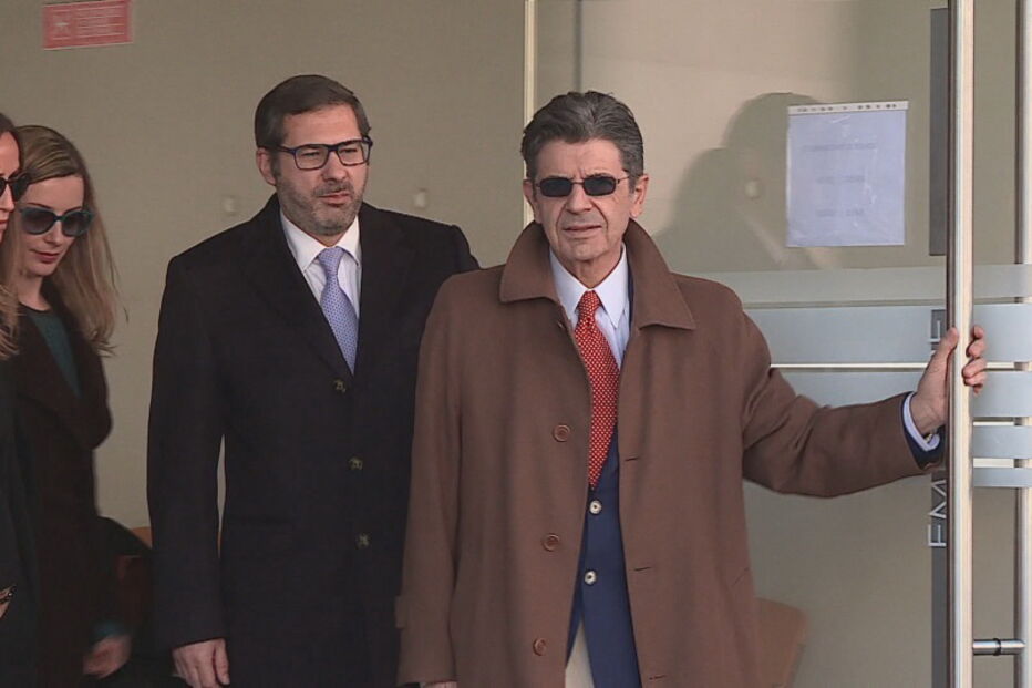 Carrilho condenado por insultos a pais de Bárbara Guimarães