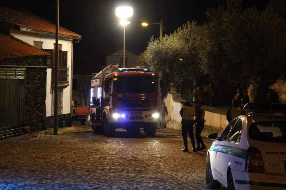 Sexagenário desalojado após incêndio lhe consumir casa em Macedo de Cavaleiros