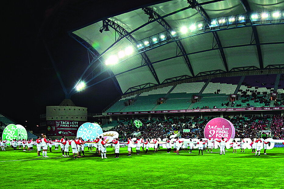 Sp. Braga exige novo relvado