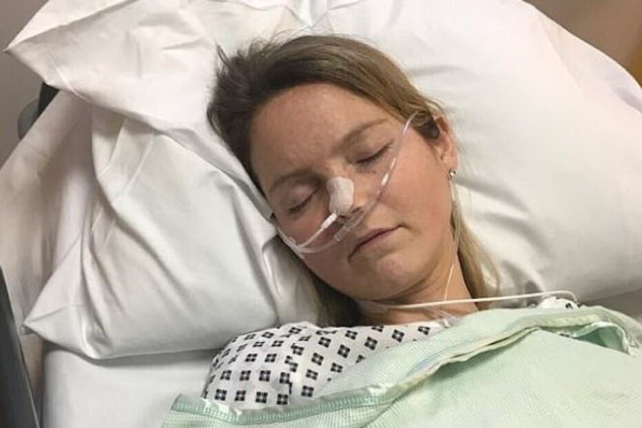 Mulher descobre síndrome que a impede de comer até ao fim da sua vida