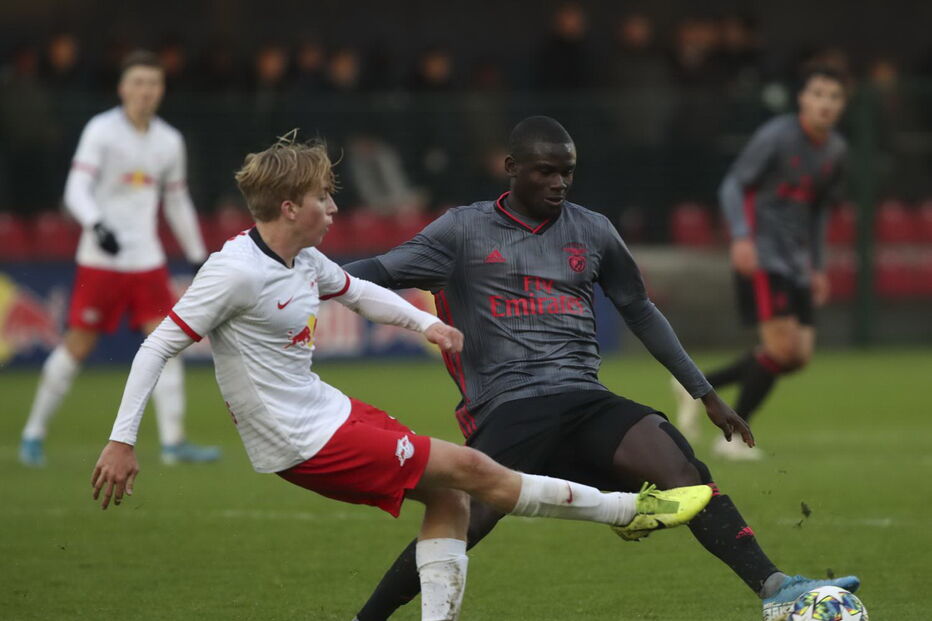 Benfica vence em Leipzig e apura-se para os 'oitavos' da UEFA Youth League