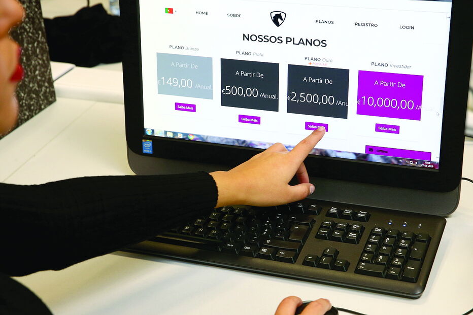 Burlões pediam aos lesados um investimento de 2500 euros e que trouxessem mais cinco amigos para investir no esquema