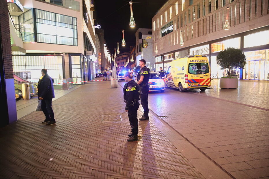 Pelo menos três pessoas esfaqueadas em ataque em Haia