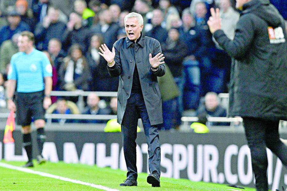 José Mourinho ainda não perdeu desde que assumiu o comando do Tottenham