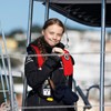 Ativista Greta Thunberg atravessou o Atlântico em catamarã para chegar a Portugal. Veja as imagens