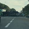 Despiste de camião condiciona trânsito no IC1 entre Grândola de Alcácer do Sal. Veja as imagens