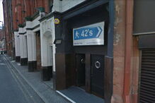 Segurança diz a jovem que é 