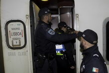 Ativista Greta Thunberg parte de comboio de Lisboa rumo a Madrid