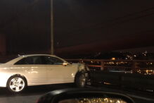 Colisão entre dois carros condiciona circulação na Ponte 25 de Abril no sentido Almada-Lisboa