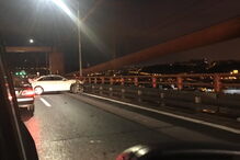 Colisão entre dois carros condiciona circulação na Ponte 25 de Abril no sentido Almada-Lisboa