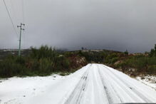 Neve pinta de branco Pico Ruivo na Madeira