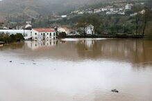 Cheias provocadas pela subida da água do rio Ceira, em Ceira, em Coimbra