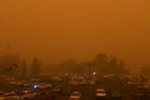 Inferno apocalítico: chamas pintam o céu de vermelho e causam o pânico na Austrália