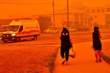 Inferno apocalítico: chamas pintam o céu de vermelho e causam o pânico na Austrália	