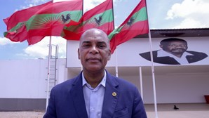 Líder da UNITA diz que guerra em Angola acabou há muito e a paz foi feita por todos