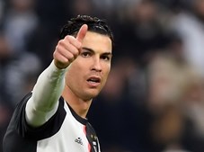 Ronaldo consegue primeiro 'bis' da temporada com camisola da Juve