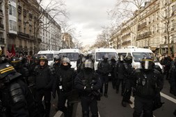 Greve geral contra reforma do sistema de pensões em França