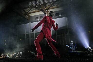 Ghost em Lisboa: Diabos à solta envoltos em humor negro