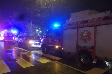 Bombeiros de Carcavelos retiraram corpo da água