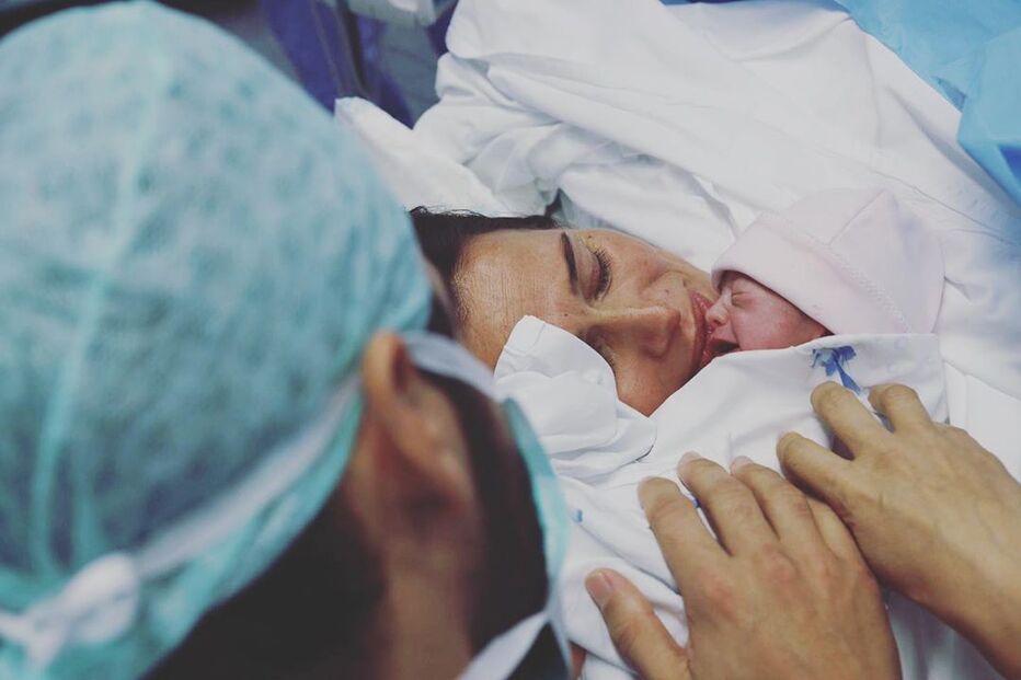 Cláudia Vieira e João Alves com Caetana