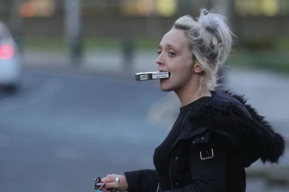 Mulher atira filho bebé contra polícia que fica com sequelas graves