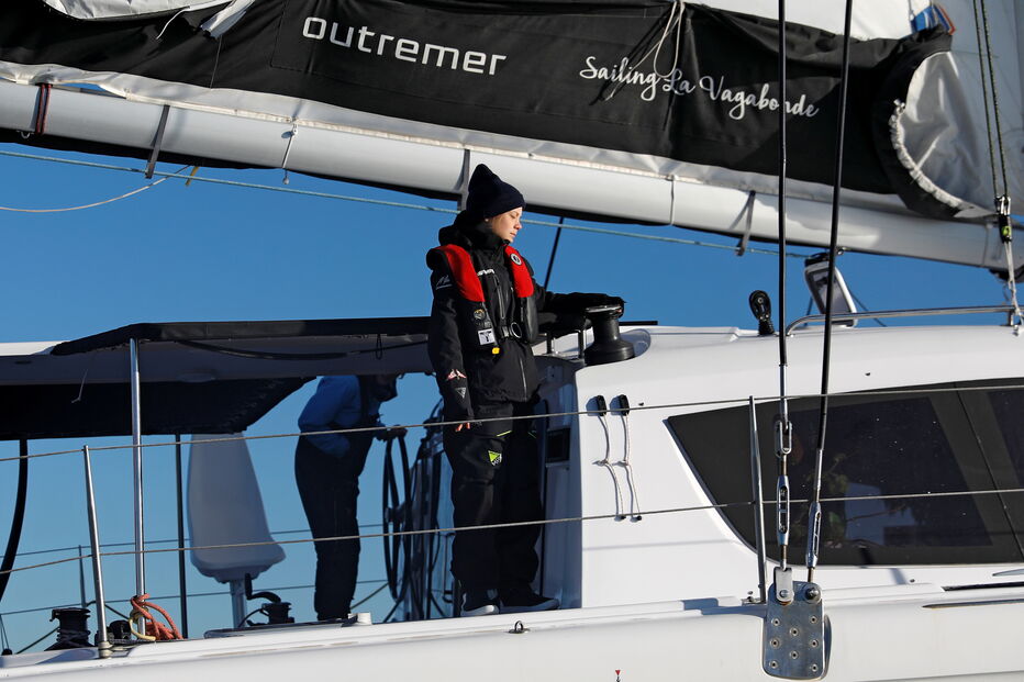 Ativista Greta Thuberg na viagem de barco até Lisboa