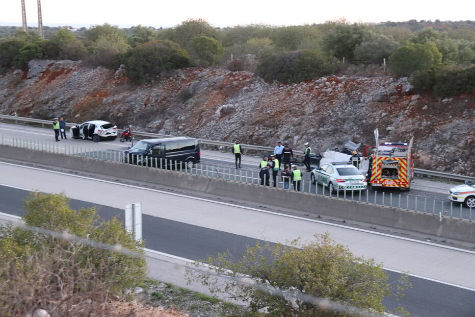 Colisão mata três pessoas e fere seis em Loulé